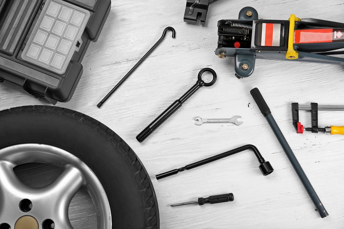 Полезные инструменты для ремонта автомобиля, которые стоит иметь